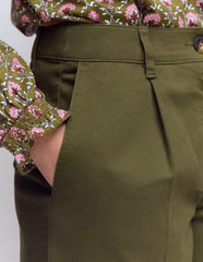 Chino Shorts-Woodland Green / Boden