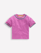 Relaxed Embroidered T-shirt-Radiant Orchid / Boden Online