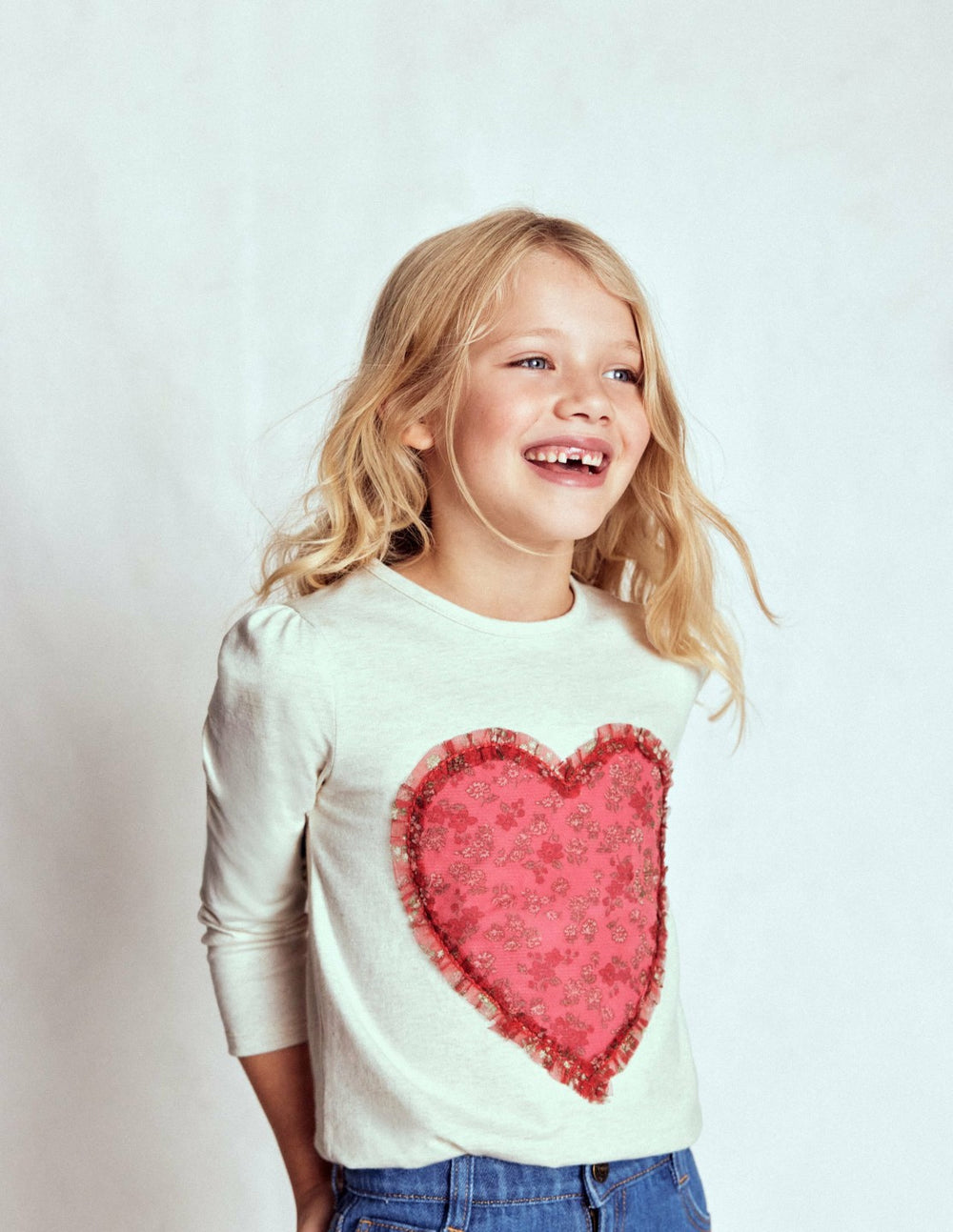 Puff Sleeve Appliqué T-shirt-Ruffle Heart / Boden Online