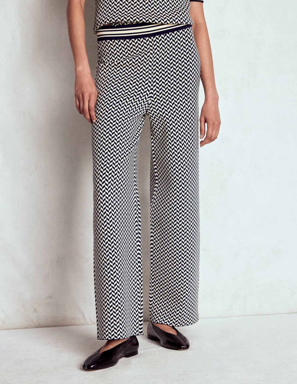 Jacquard Knitted Trousers-Geo Navy and Ivory Jacquard / Boden Outlet
