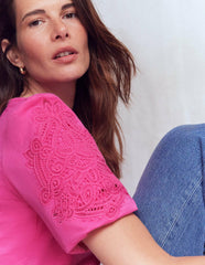 Tape Lace T-shirt-Phlox Pink / Boden
