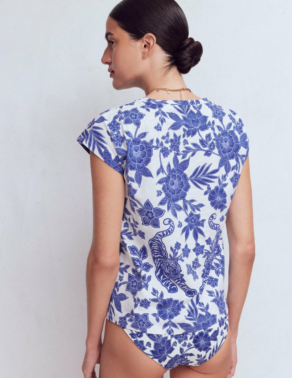 Louisa Slub T-Shirt-Blue Tigers Paradise Placement / Boden Online
