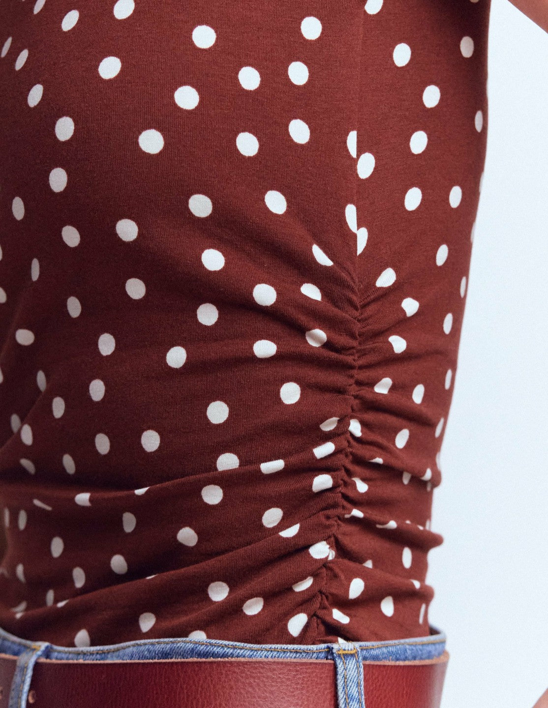 Tia Sleeveless Ruch Jersey Top-Bitter Chocolate & Ivory Spot / Boden