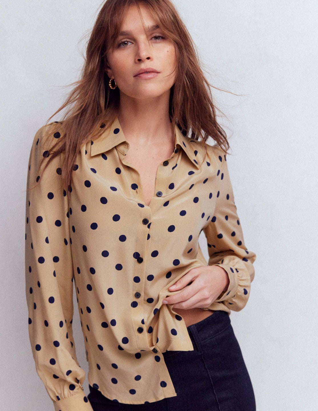 Sara Silk Shirt-Sand, Painted Dot Spaced / Boden Online