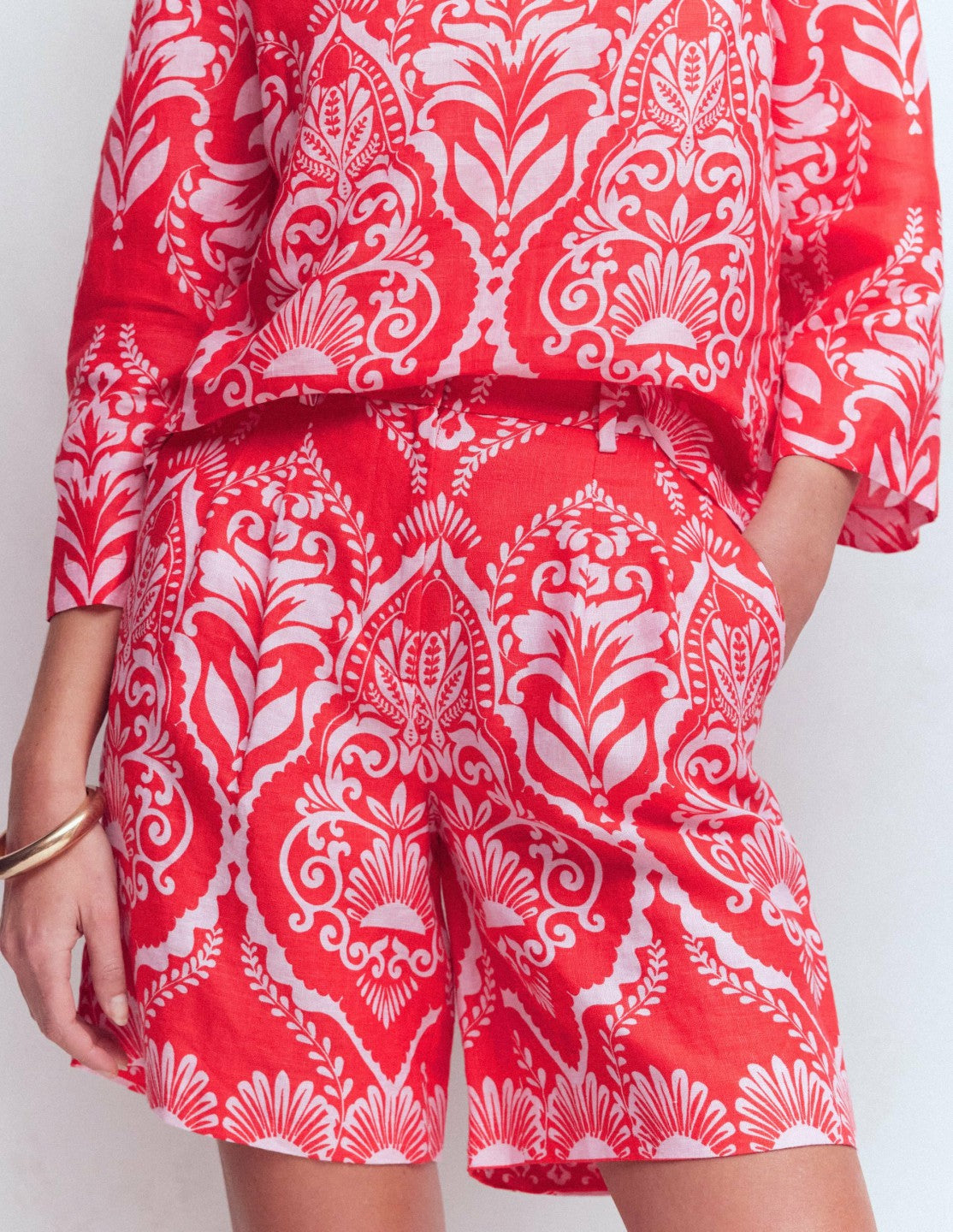 Kensington Linen Shorts-Poppy Red, Ornamental Garden / Boden Discount