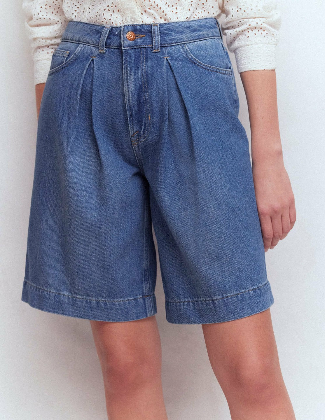 Denim Bermuda Short-Light Vintage / Boden On sale