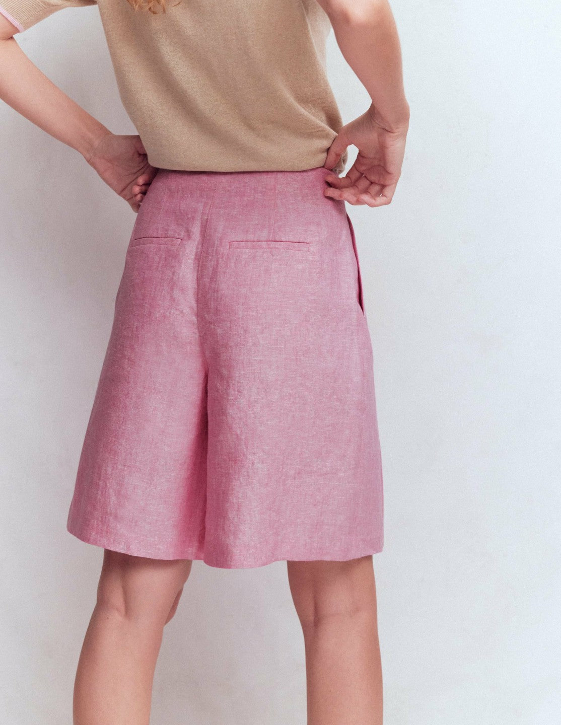 Highbury Pleated Linen Shorts-Meadowsweet Pink Chambray / Boden Outlet