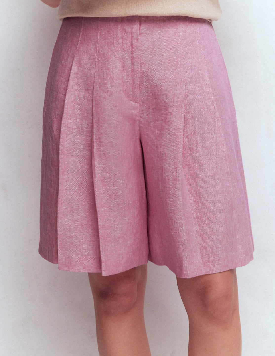 Highbury Pleated Linen Shorts-Meadowsweet Pink Chambray / Boden Outlet