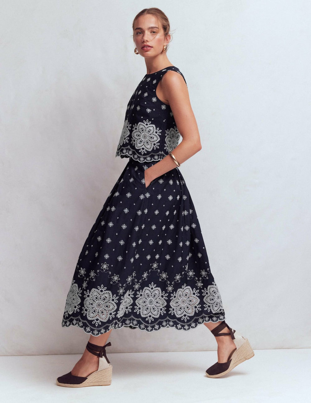 Verity Broderie Poplin Skirt-Navy / Boden Sale
