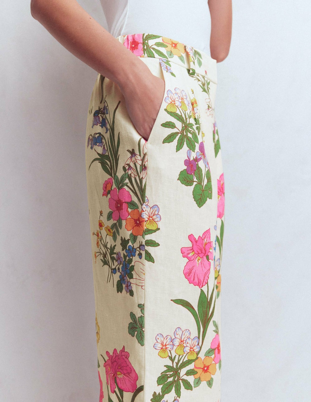 Kensington Linen Pants-Ivory, Delicate Blossom / Boden