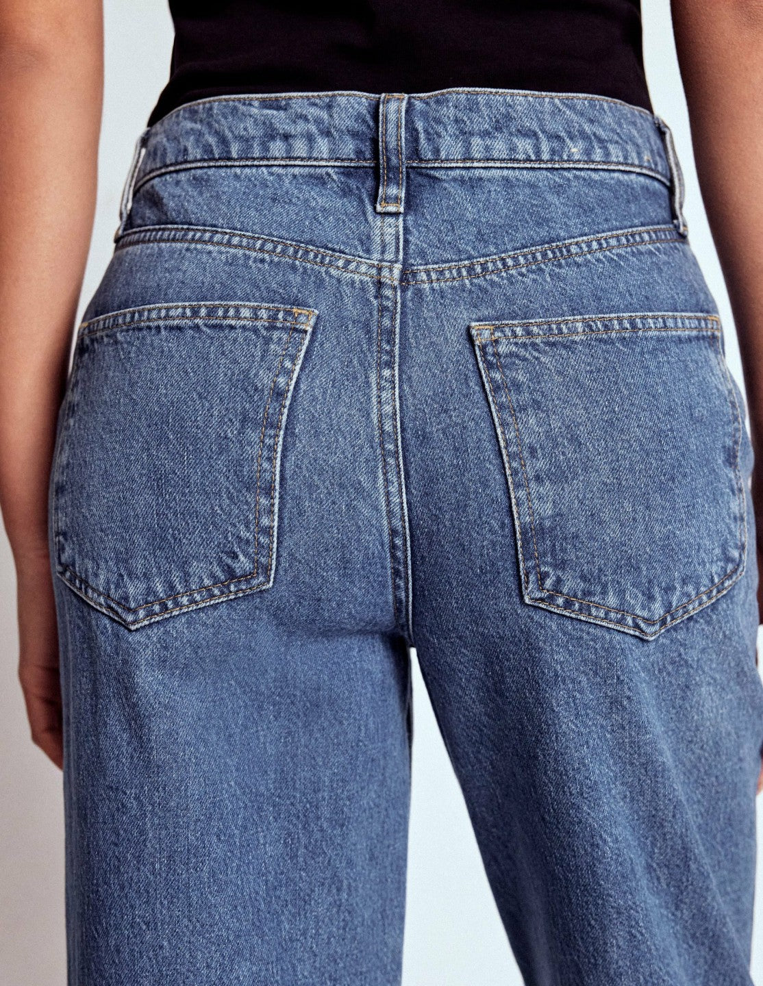 Mid Rise Relaxed Jeans-Mid Vintage / Boden us