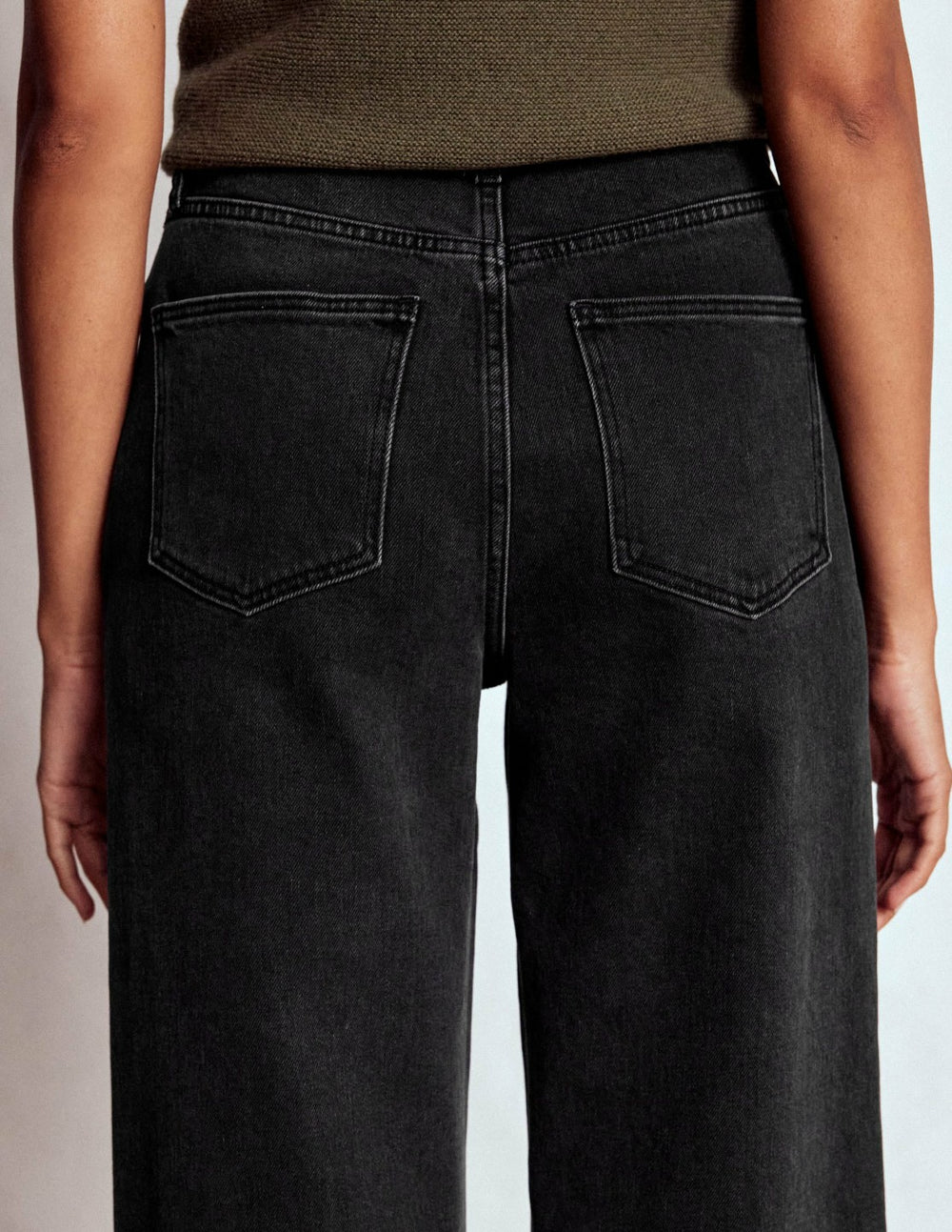 Mid Rise Straight Leg Jeans-Washed Black / Boden Discount