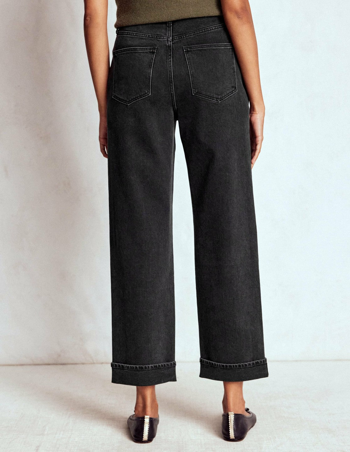 Mid Rise Straight Leg Jeans-Washed Black / Boden Discount