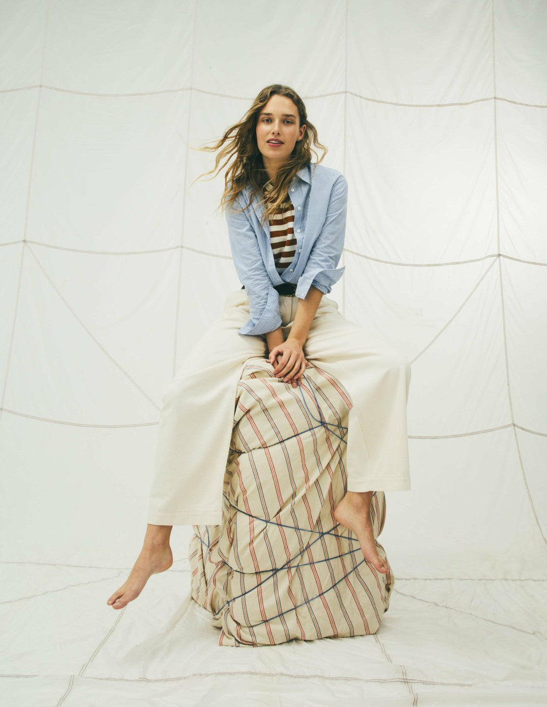 Pleated Wide Leg Jeans-Ecru / Boden Online