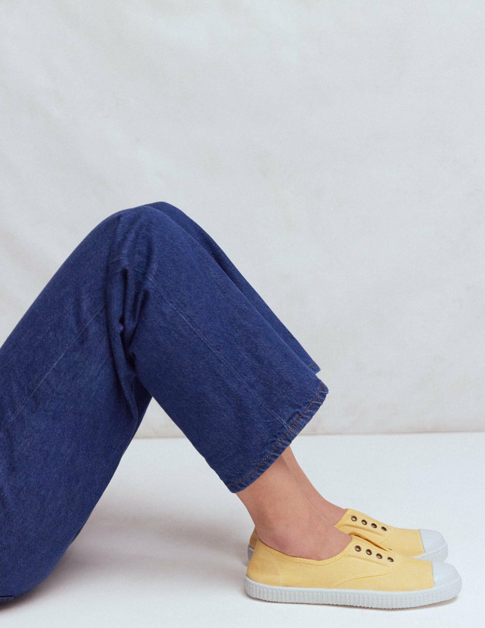 Laceless Canvas Plimsoll-Buttercream / Boden Outlet