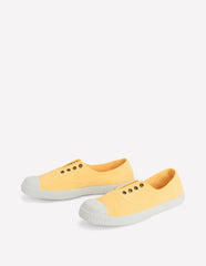 Laceless Canvas Plimsoll-Buttercream / Boden Outlet