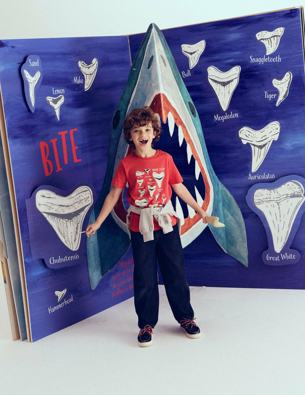 Glow-In-The-Dark T-shirt-Hot Coral Sharks Teeth / Boden