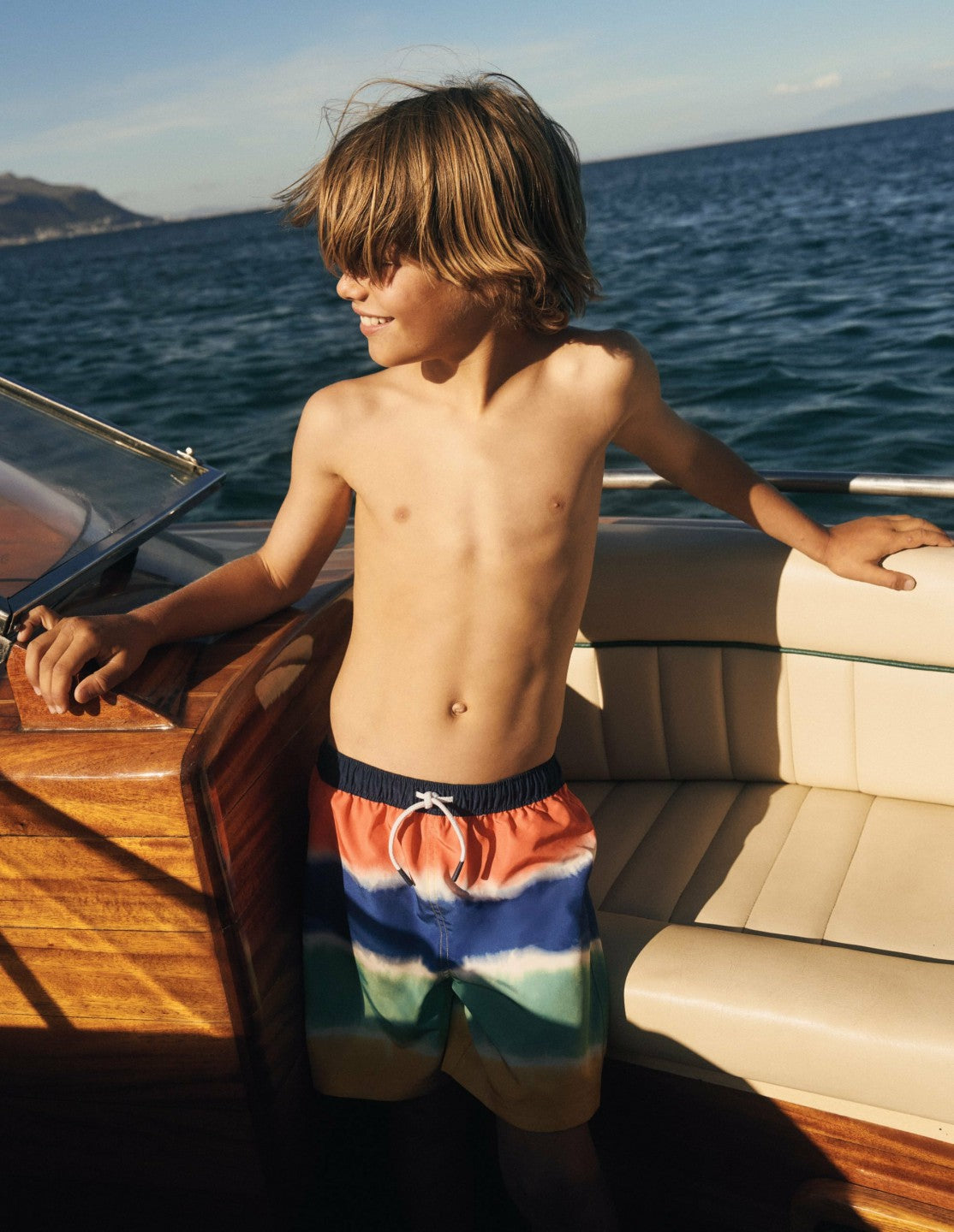 Swim Shorts-Rainbow Tie Dye / Boden Online