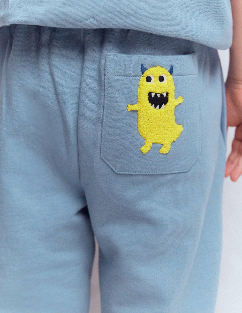 Fun Sweatpants-French Blue Monster Applique / Boden us
