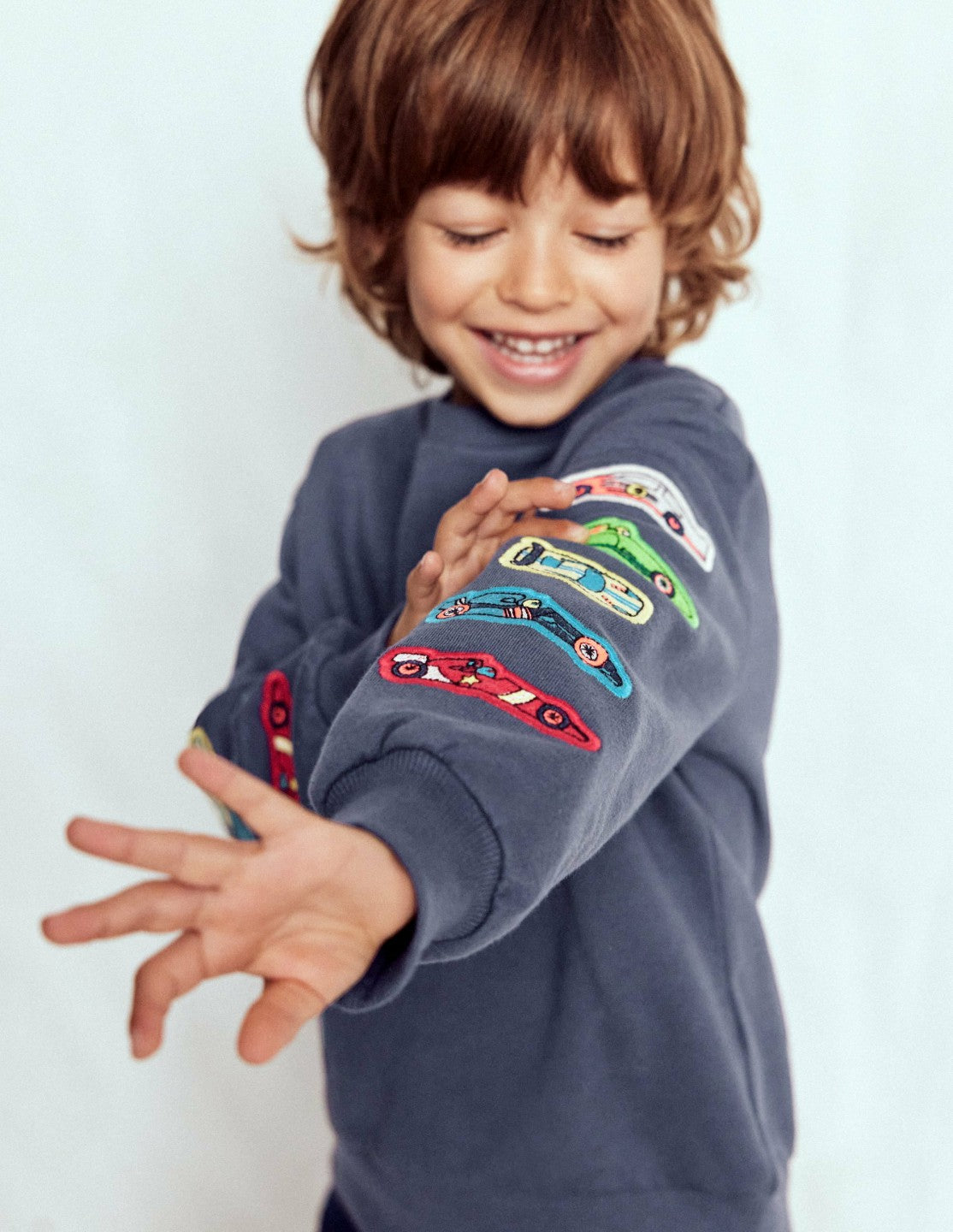 Applique Sweatshirt-Vintage Indigo Cars / Boden