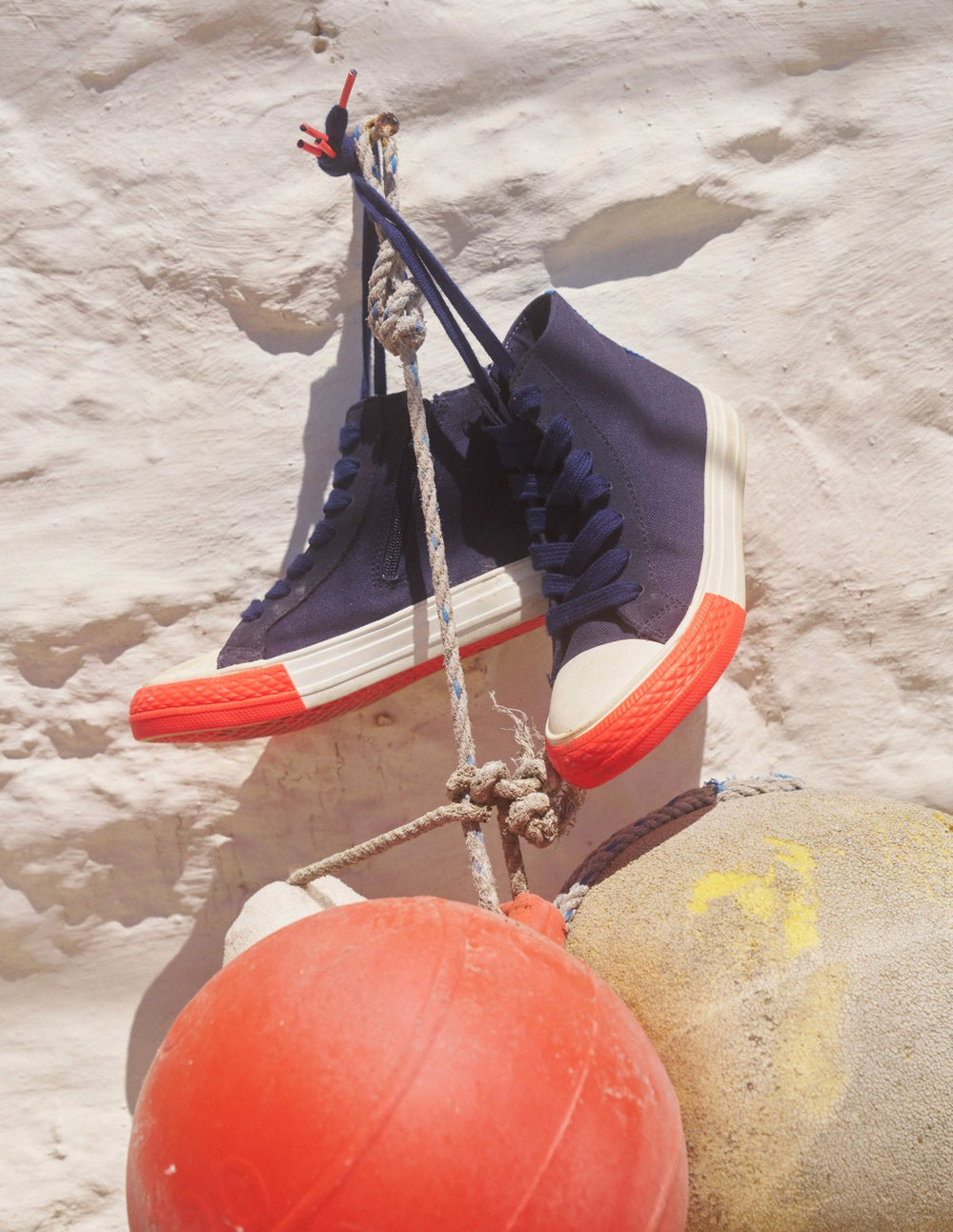Contrast Canvas High Tops-Navy Blue / Boden On sale