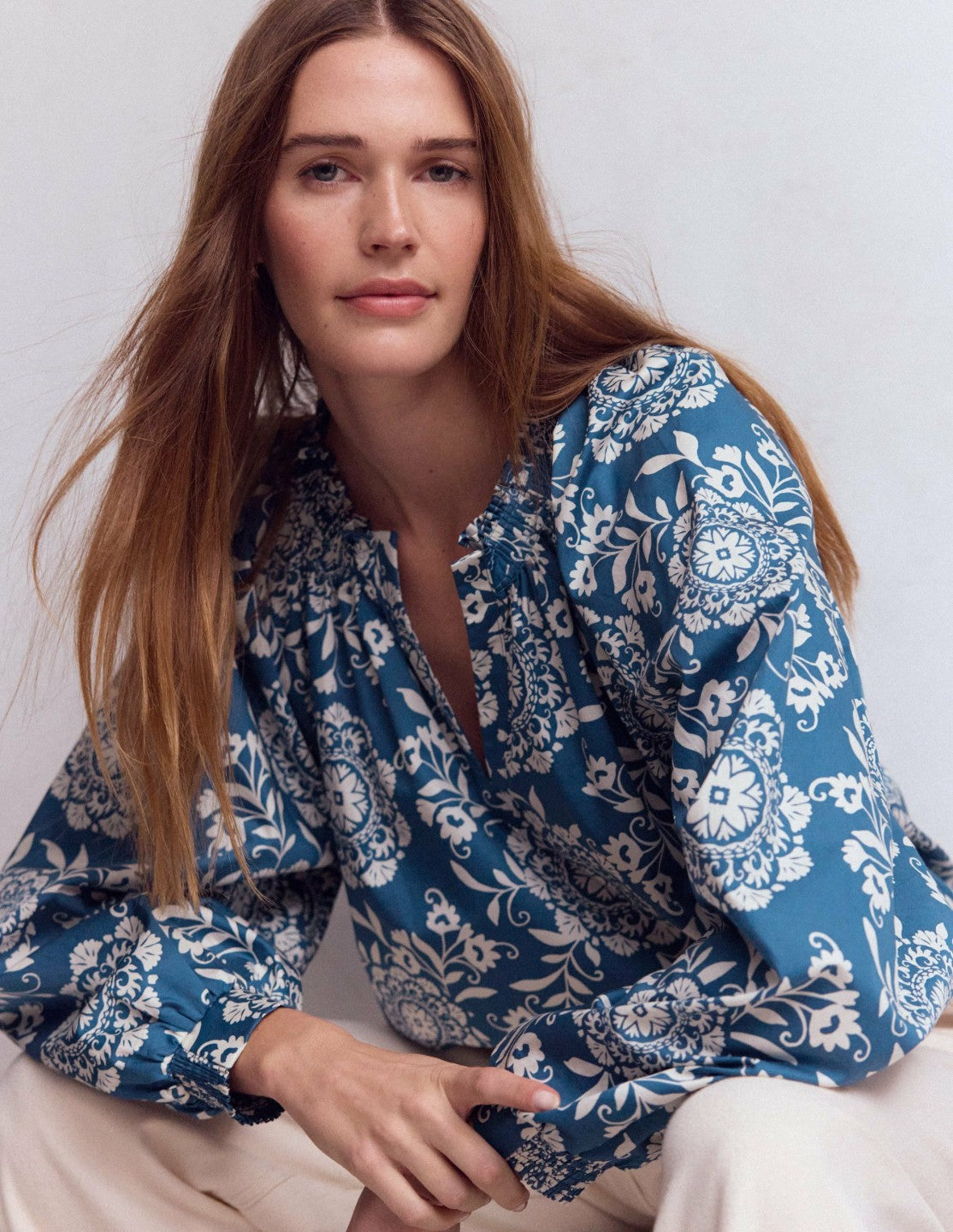 Serena Pleat Neck Top-Blue, Decorative Blossom / Boden