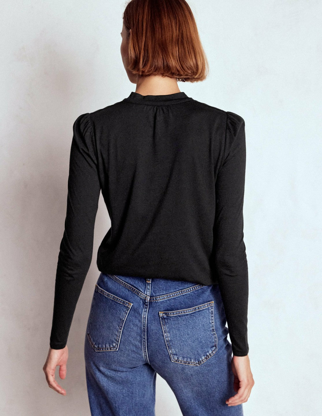 Tie Neck Supersoft Top-Black / Boden Outlet