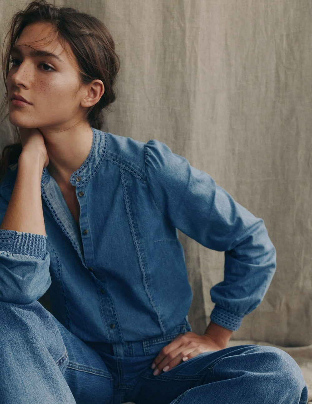 Rhea Trim Insert Denim Top-Light Vintage / Boden
