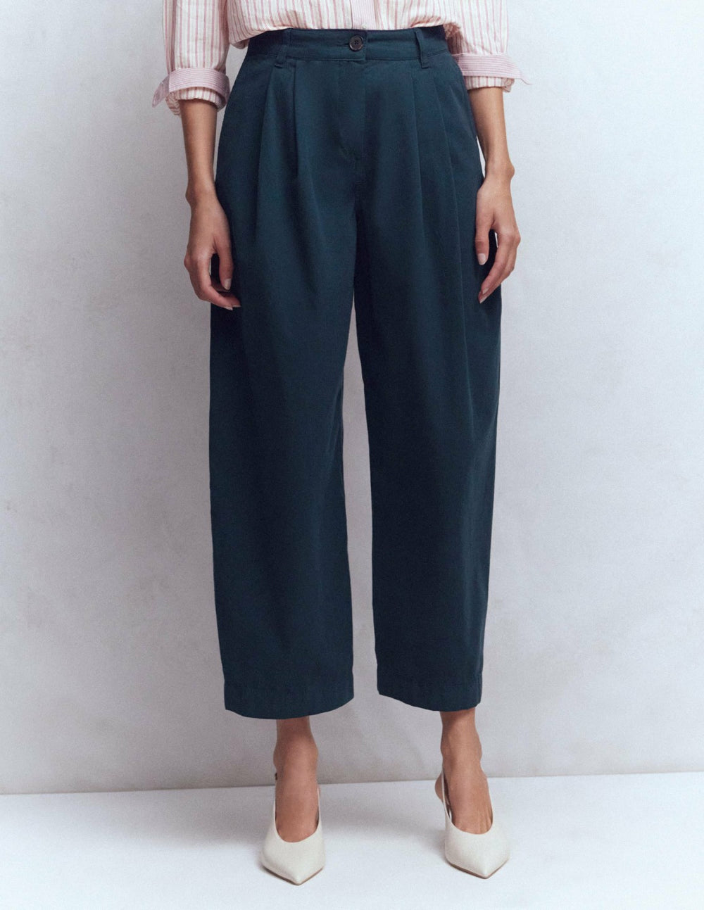 Pleat Barrel Leg Pants-Navy / Boden
