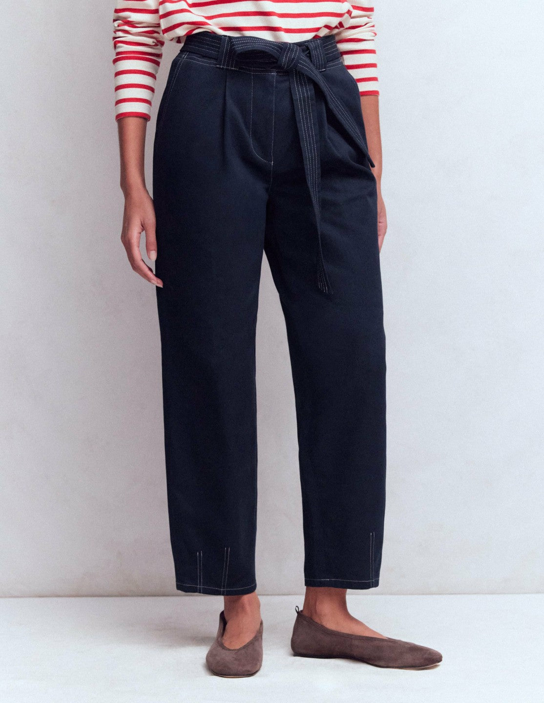 Belted Barrel Leg Pants-Navy / Boden Online