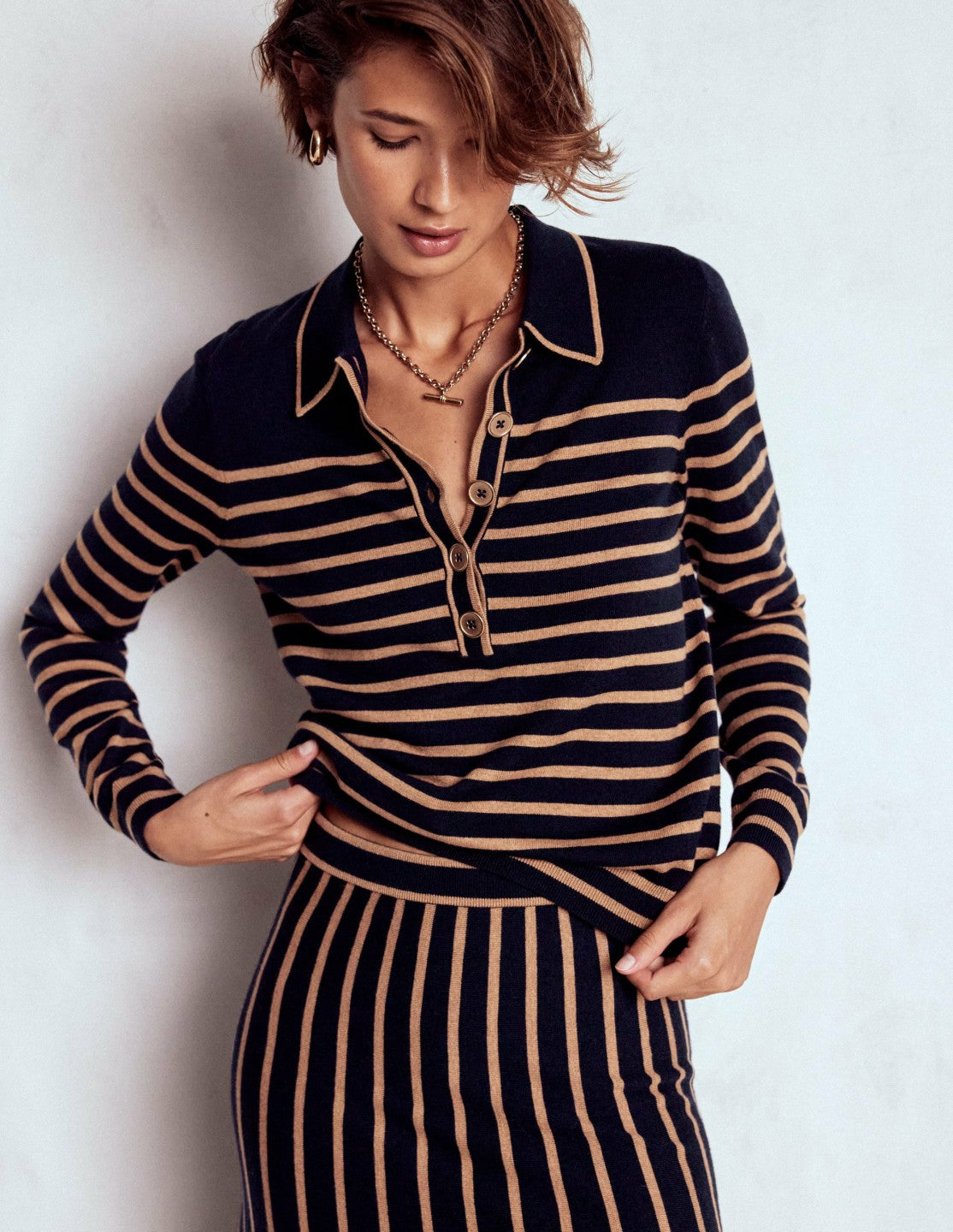 Liz Henley Jumper-Navy / Camel / Boden Online
