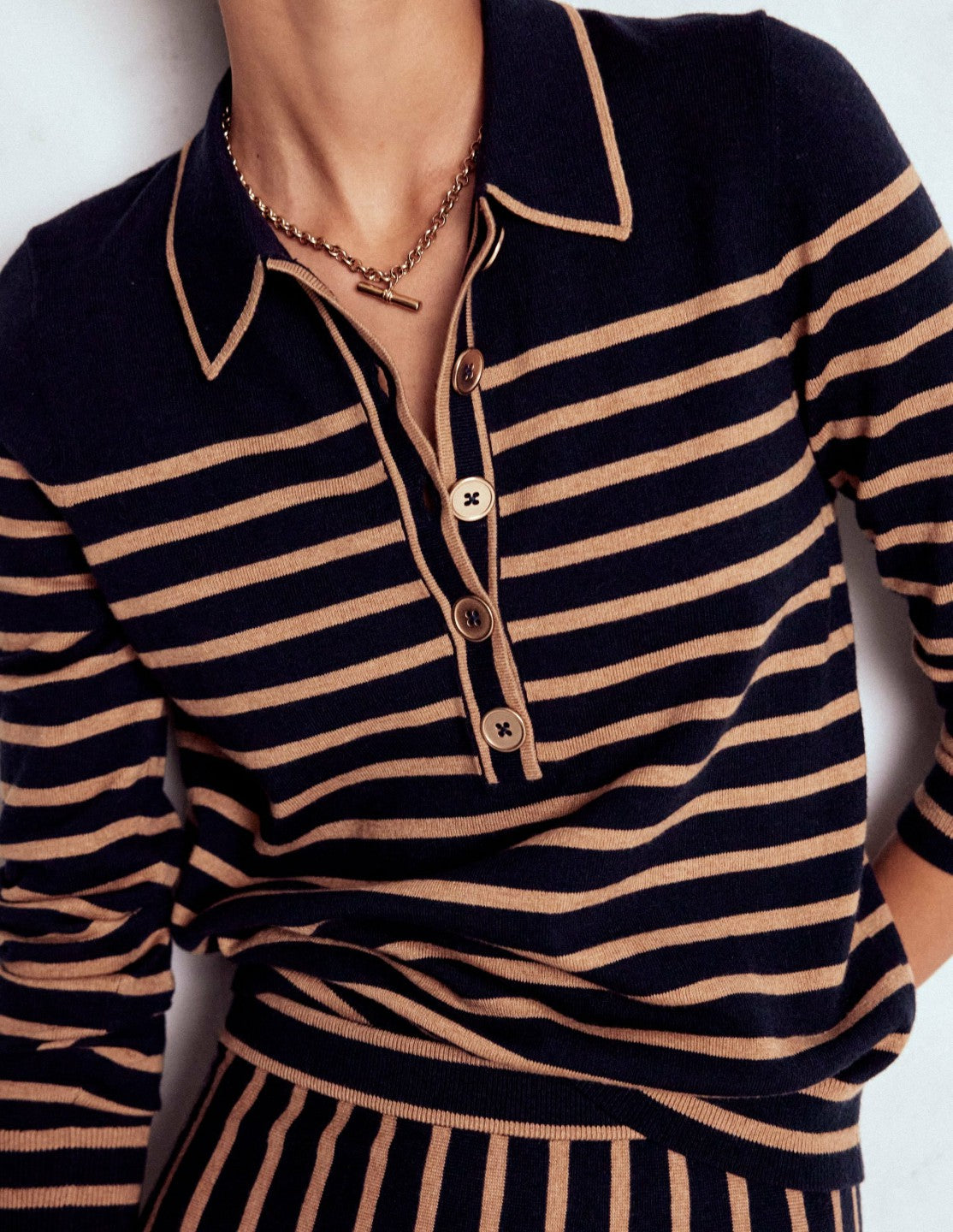 Liz Henley Jumper-Navy / Camel / Boden Online