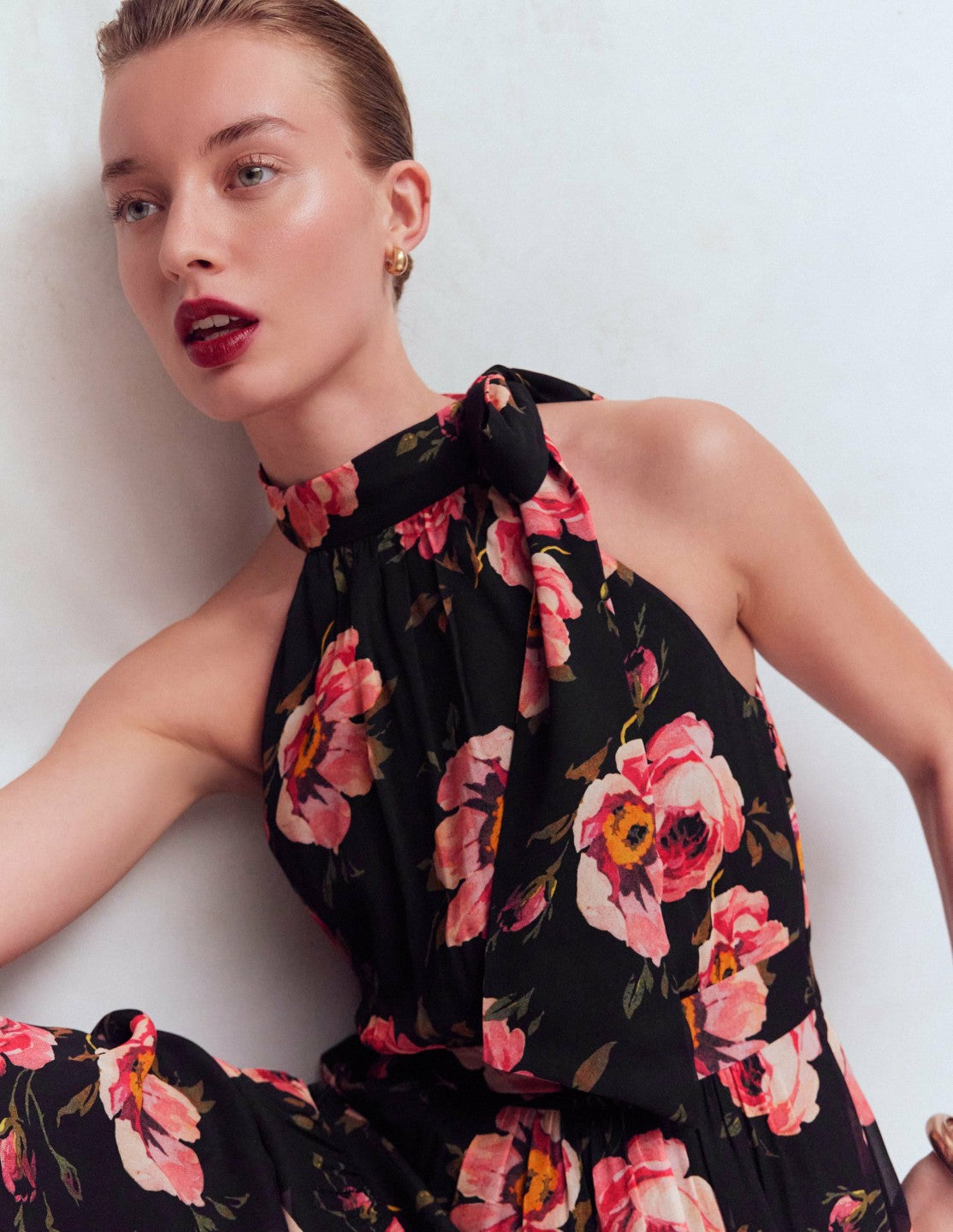 Roisin Tie Neck Maxi Dress-Black Whimsical Roses / Boden Online