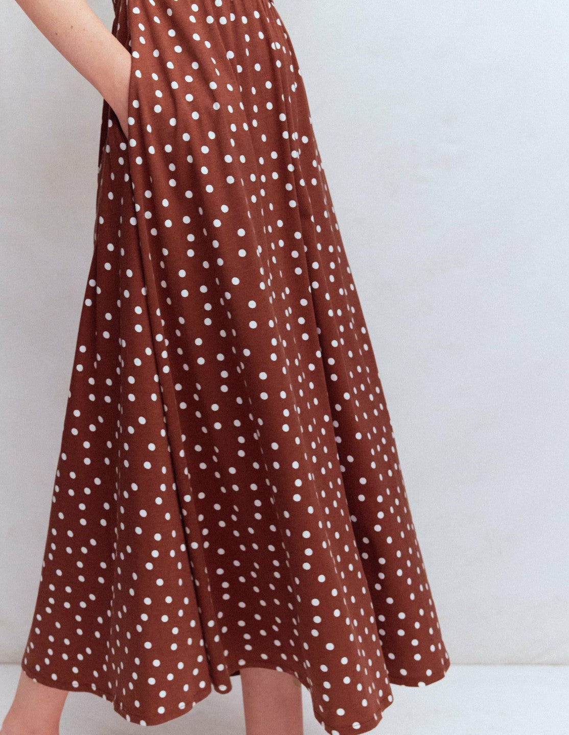 Saoirse Smocked Jersey Dress-Roasted Brown, Painted Dot / Boden us