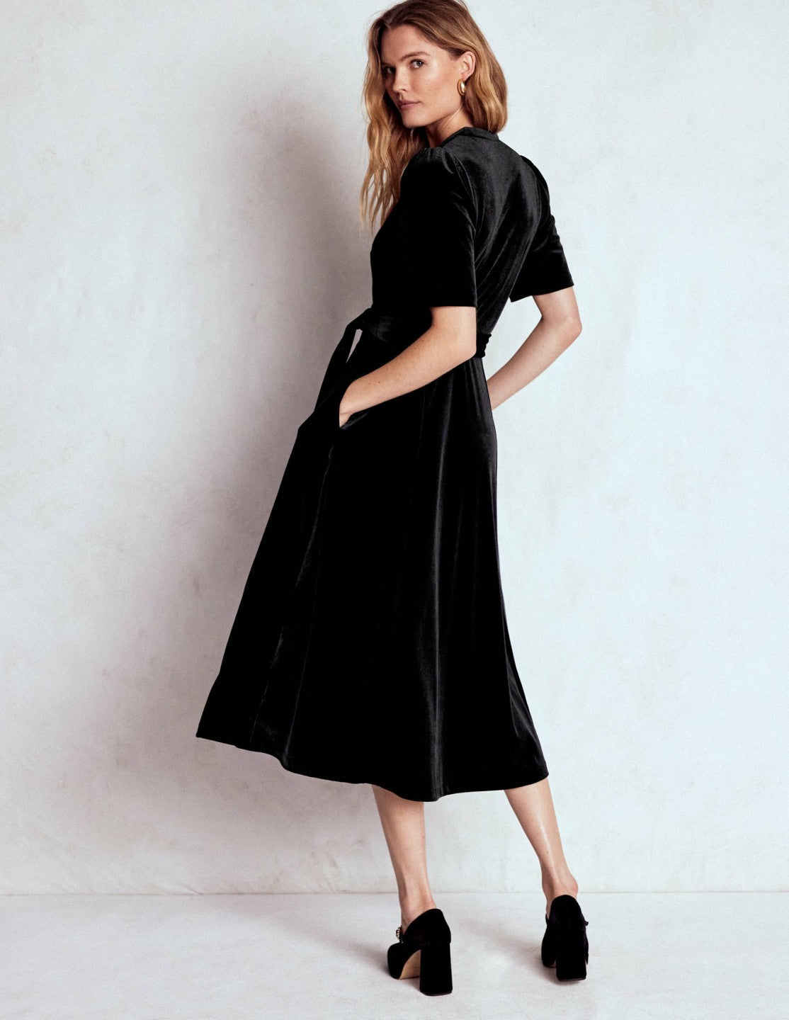 Kate Velvet Shirt Dress-Black / Boden Online