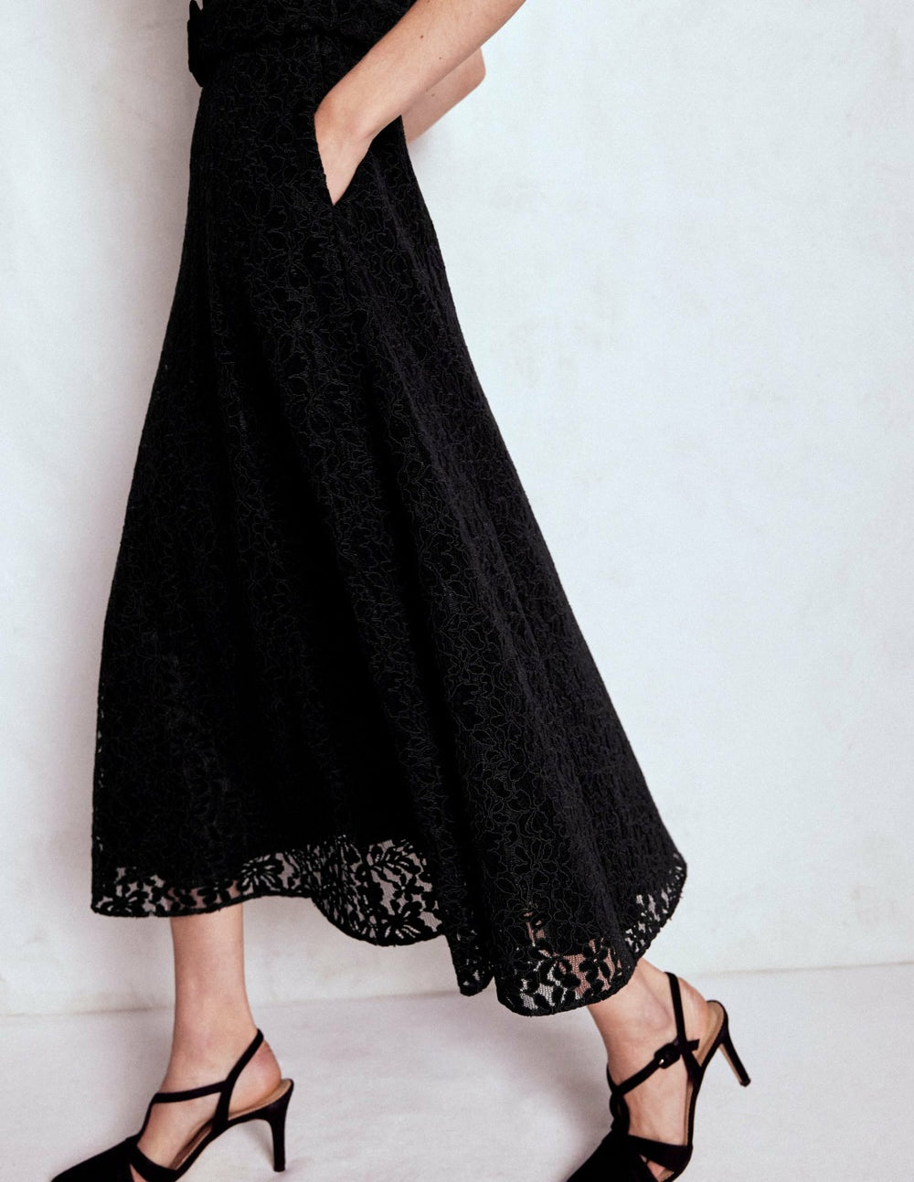 Kate Puff Sleeve Lace Dress-Black / Boden