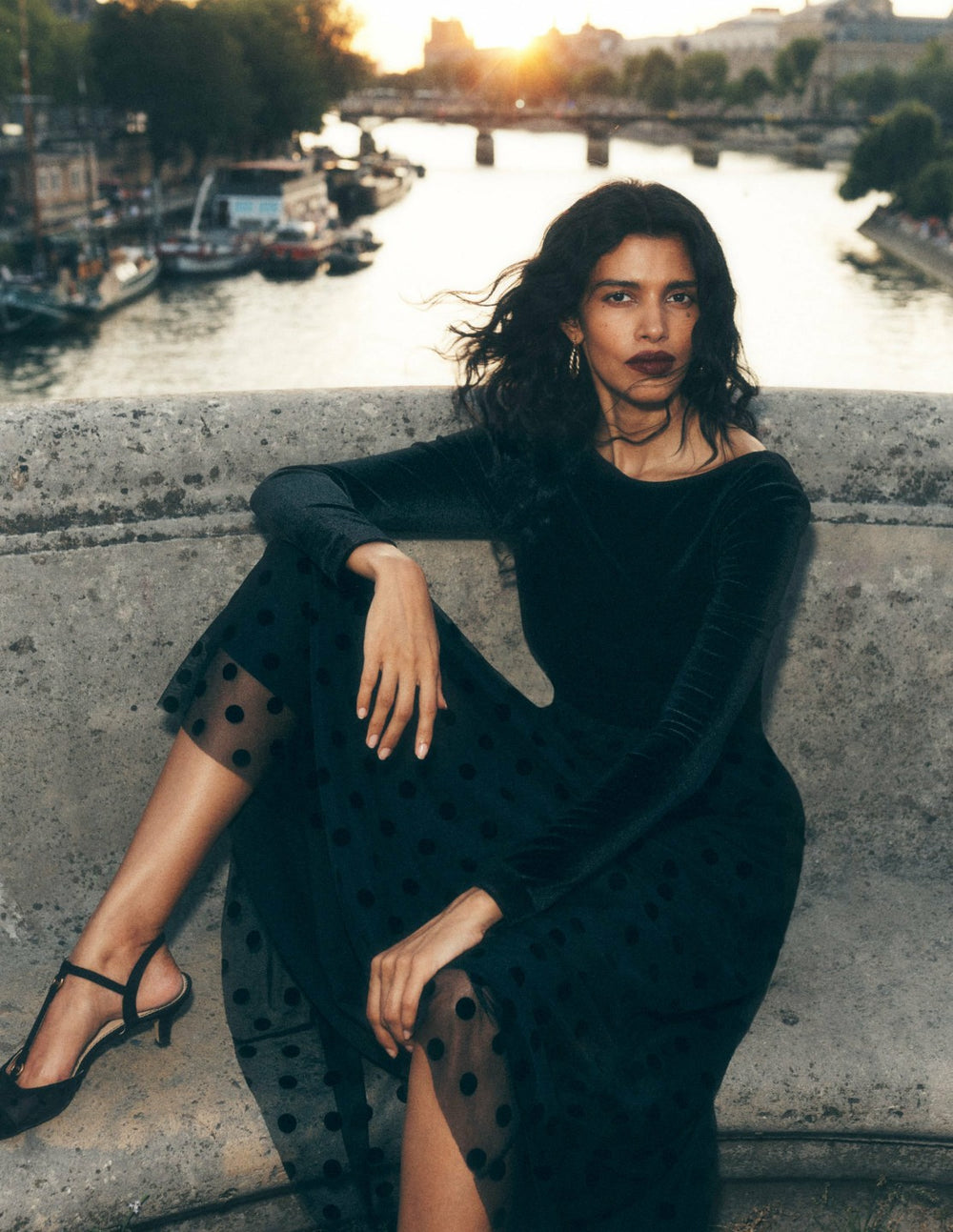 Velvet Bodice Jersey Dress-Black / Boden Online