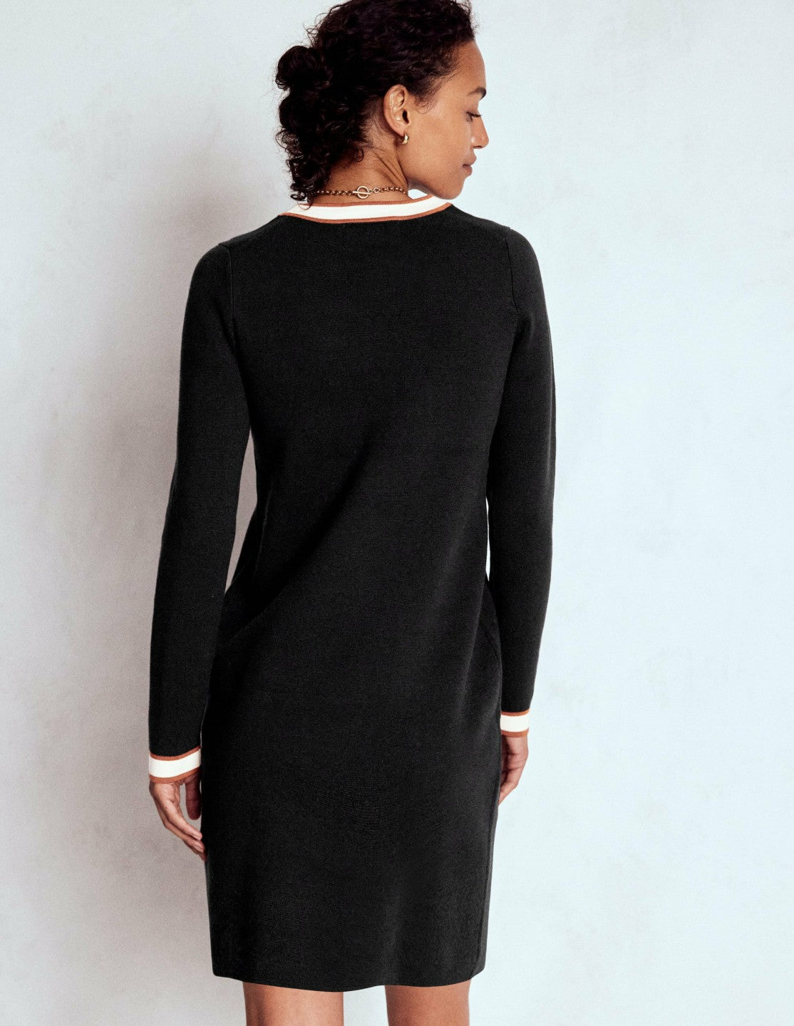 Holly Knitted Shift Dress-Black / Boden Online