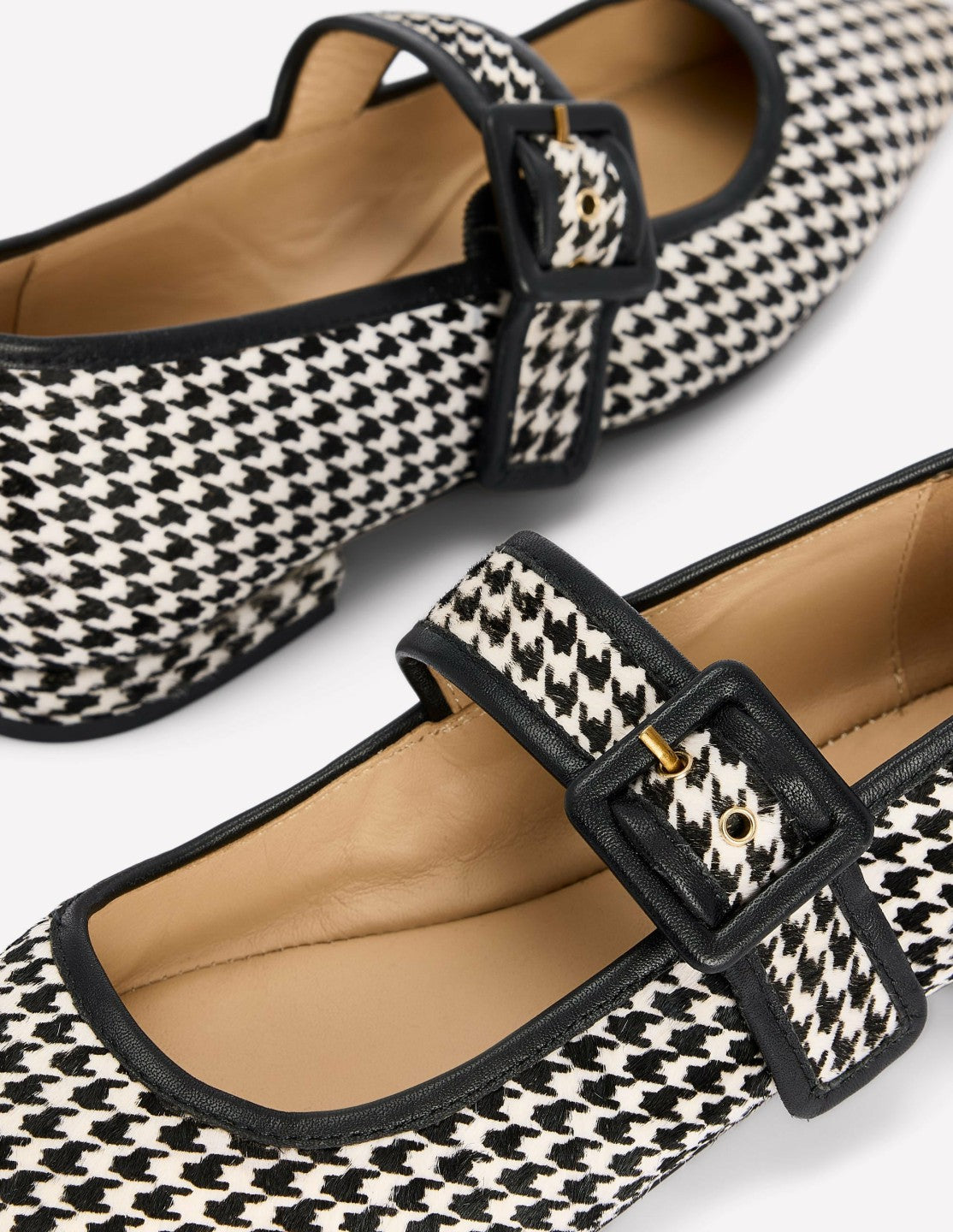 Vic Chisel Toe Mary Janes-White/Black / Boden Outlet