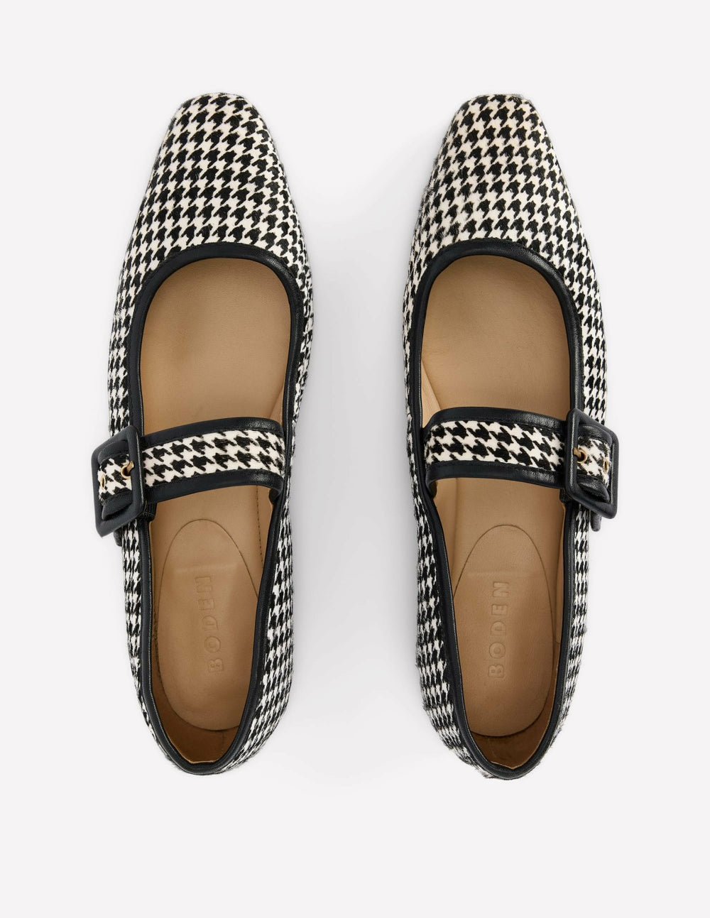 Vic Chisel Toe Mary Janes-White/Black / Boden Outlet