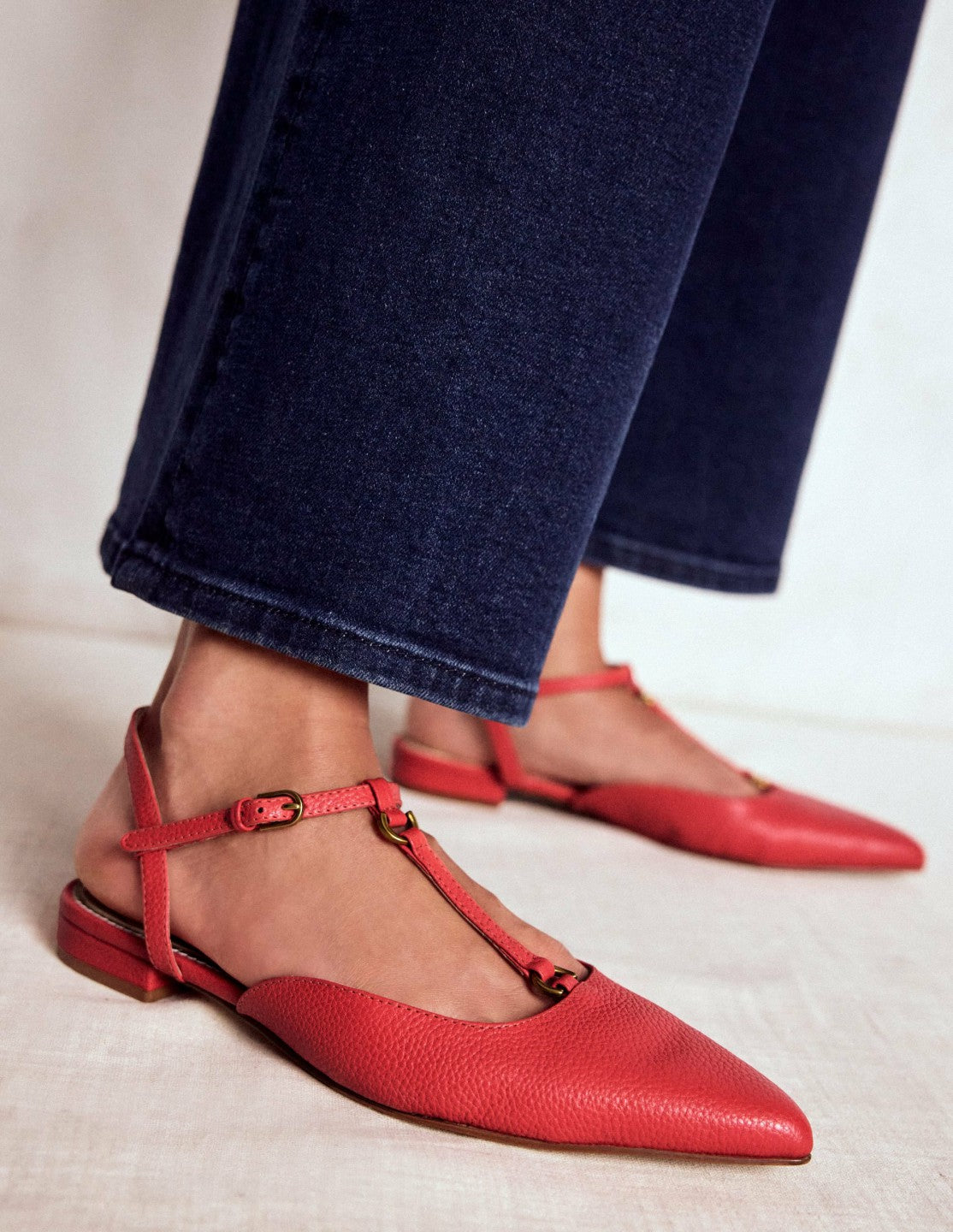 T-Bar Point Flats-Post Box Red / Boden Online