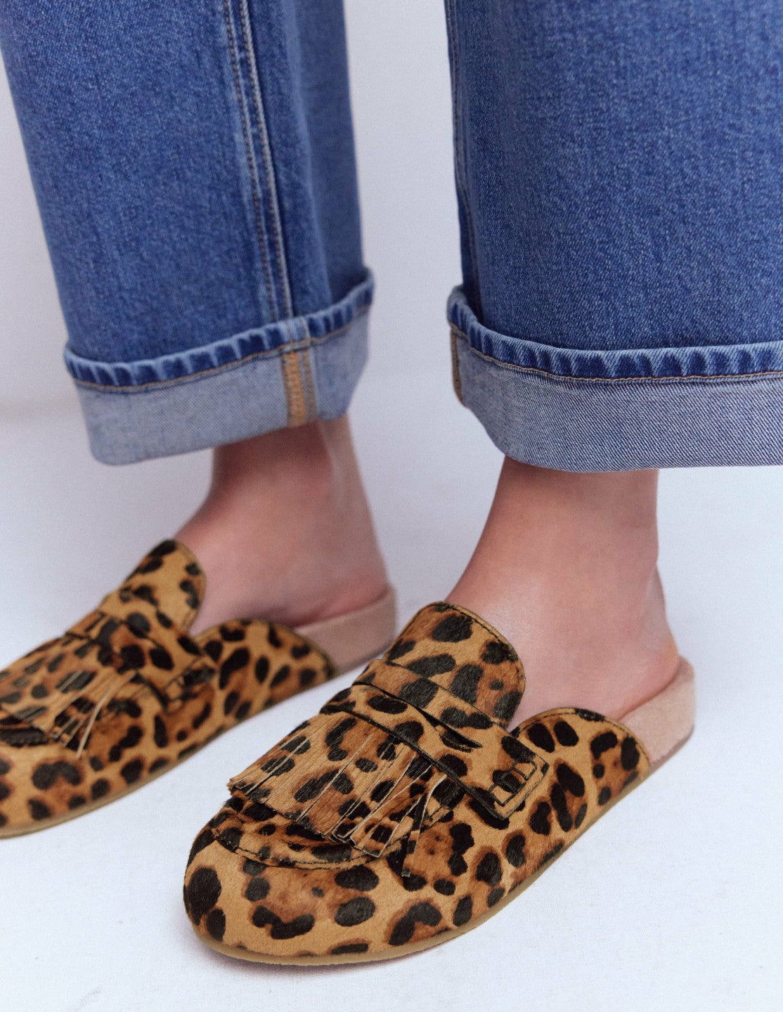 Etta Ghillie Mule Clogs-Classic Leopard / Boden us