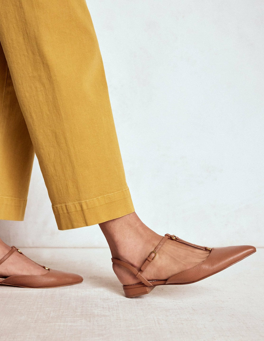 T-Bar Point Flats-Tan / Boden us