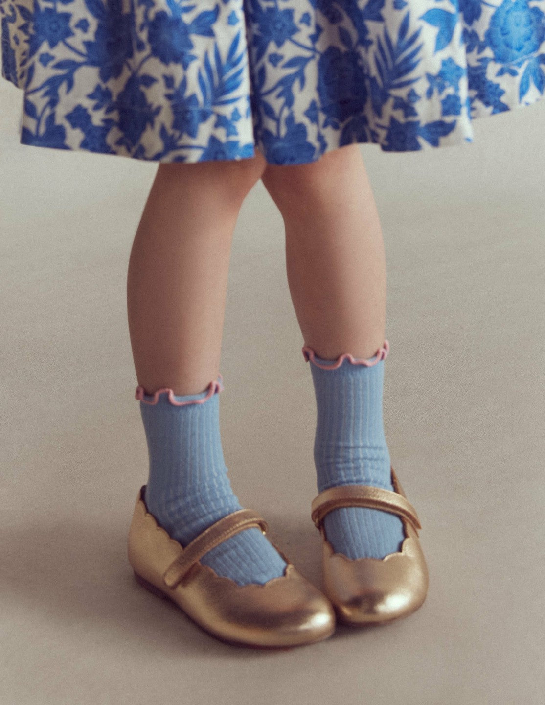 Scallop Mary Janes-Gold / Boden Online