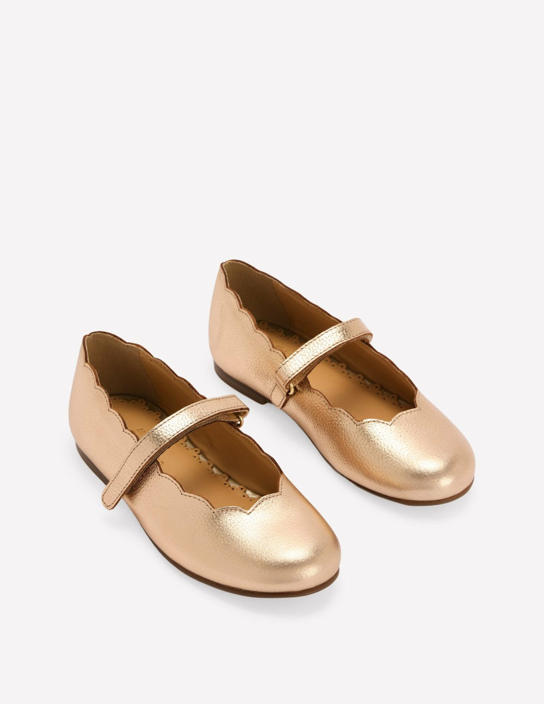 Scallop Mary Janes-Gold / Boden Online