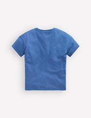 Relaxed Sport Graphic T-shirt-Bluejay Basketball / Boden Sale
