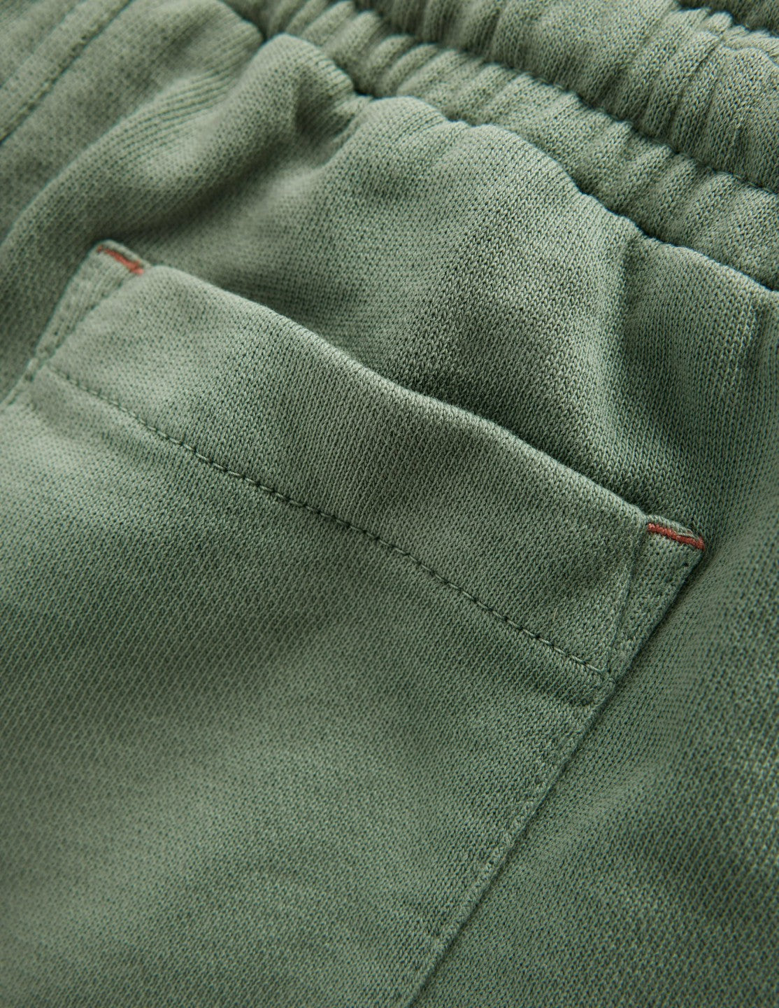 Garment Dye Bermuda Shorts-Bottle Green / Boden Online